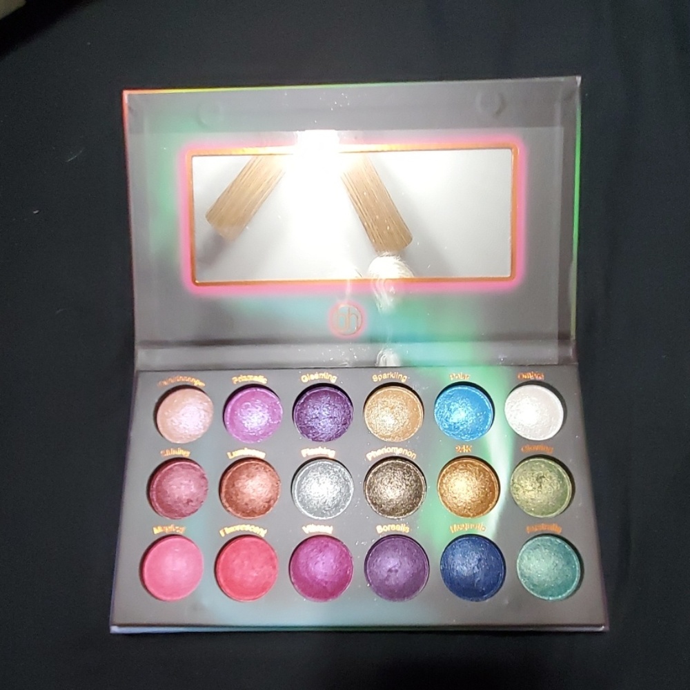 B&H Aurora lights pallet, like new